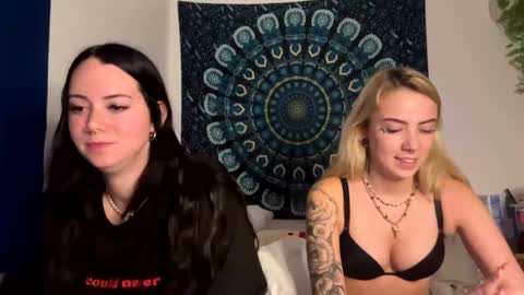 Snapshot of edenkayax chatting on 10/05/25, 04:44 Eden Kaya online show from 10/05/25, 04:44