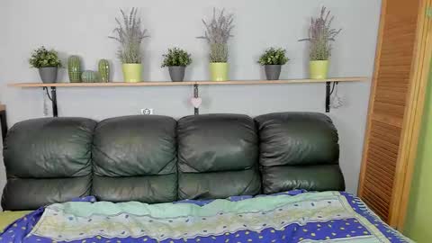 Snapshot of edgar_ray chatting on 01/14/26, 12:05 Edgar online show from 01/14/26, 12:05