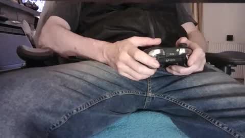 edged biker online show from 12/17/25, 03:07