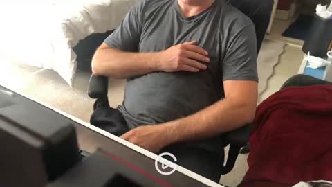 Snapshot of edgemeallnight chatting on 10/26/25, 04:13 edgemeallnight online show from 10/26/25, 04:13