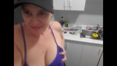 Angel online show from 02/26/25, 08:33