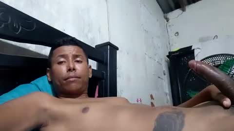 Snapshot of edidirty08 chatting on 09/09/25, 01:49 edii online show from 09/09/25, 01:49