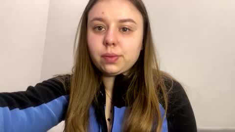 Snapshot of edina77 chatting on 03/13/26, 10:44 Edina online show from 03/13/26, 10:44