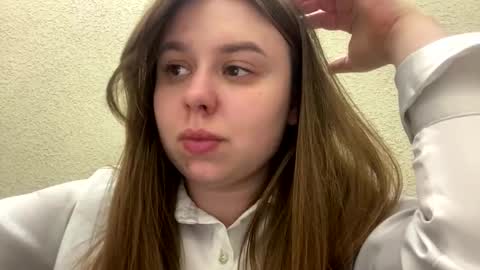 Snapshot of edina77 chatting on 03/16/26, 08:24 Edina online show from 03/16/26, 08:24