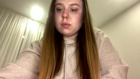 Snapshot of edina77 chatting on 03/17/26, 06:55 Edina online show from 03/17/26, 06:55