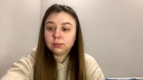 Snapshot of edina77 chatting on 03/18/26, 07:11 Edina online show from 03/18/26, 07:11