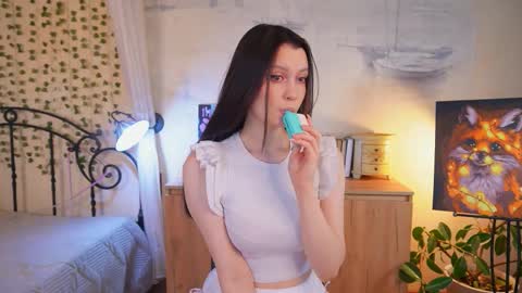 Snapshot of edithbrucker chatting on 09/20/25, 03:29 Im Sally  Im new here   lets meet online show from 09/20/25, 03:29