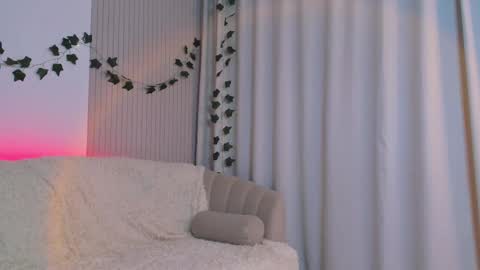 Snapshot of edithgalpin chatting on 02/25/25, 03:42 Lisa online show from 02/25/25, 03:42