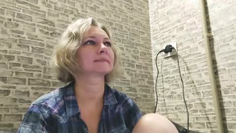 edithmanning online show from 01/14/25, 06:02
