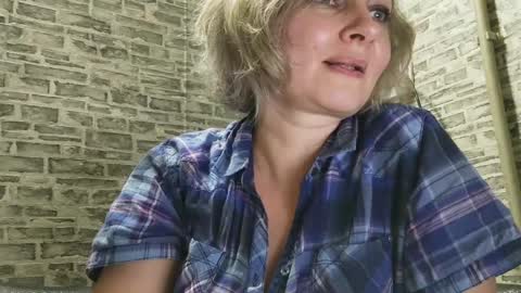 edithmanning online show from 01/14/25, 03:15