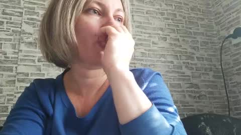 edithmanning online show from 02/19/25, 06:44