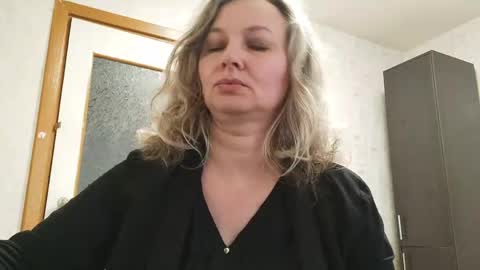 edithmanning online show from 05/11/26, 05:43