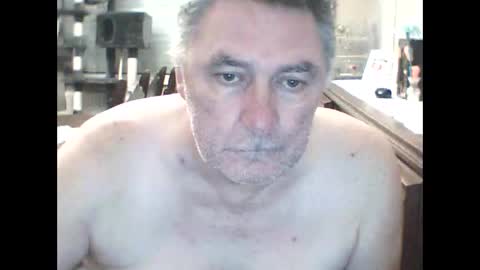 Snapshot of edje59a chatting on 11/27/25, 07:32 Eddy online show from 11/27/25, 07:32