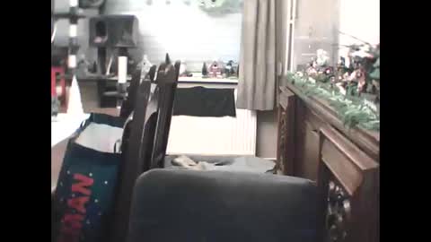 Snapshot of edje59a chatting on 12/18/25, 07:14 Eddy online show from 12/18/25, 07:14