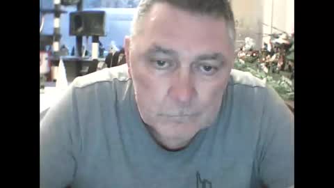 Snapshot of edje59a chatting on 12/19/25, 07:59 Eddy online show from 12/19/25, 07:59