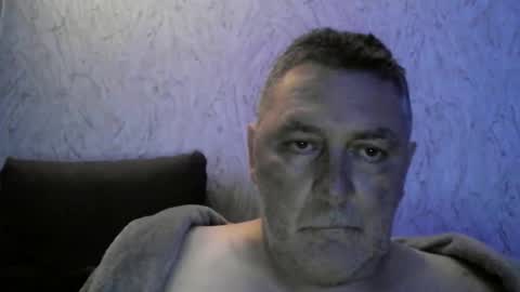 Snapshot of edje59a chatting on 12/20/25, 12:29 Eddy online show from 12/20/25, 12:29