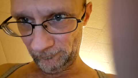 Snapshot of edmundton chatting on 02/21/25, 11:33 Eddy online show from 02/21/25, 11:33