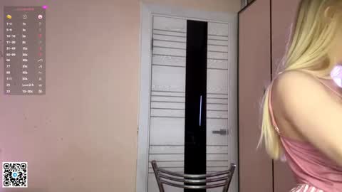 Snapshot of ednadennis chatting on 05/27/26, 03:31 Eva online show from 05/27/26, 03:31