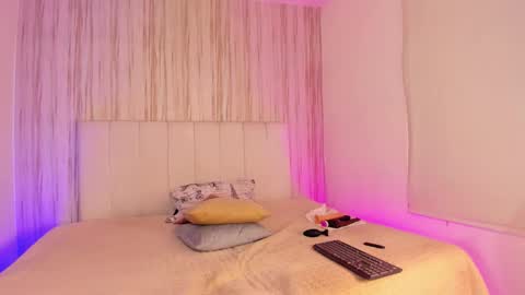 edna  online show from 02/04/26, 04:07