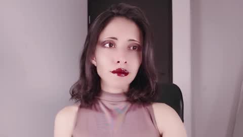 Snapshot of edranah chatting on 12/20/25, 11:34 Edranah online show from 12/20/25, 11:34