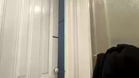 Snapshot of edvmendez1766 chatting on 10/12/25, 02:43 edvmendez1766 online show from 10/12/25, 02:43