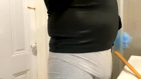 Snapshot of edvmendez1766 chatting on 10/17/25, 03:31 edvmendez1766 online show from 10/17/25, 03:31