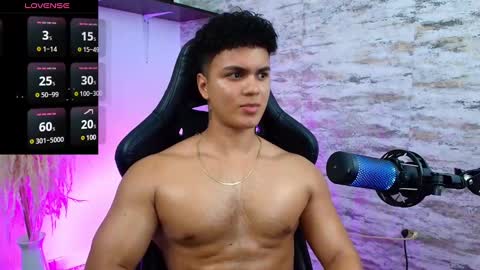 Snapshot of edward__clarck chatting on 01/31/25, 08:01 EDWARD CLARCK online show from 01/31/25, 08:01