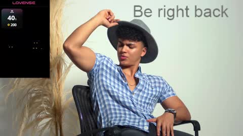 Snapshot of edward__clarck chatting on 02/03/25, 06:56 EDWARD CLARCK online show from 02/03/25, 06:56