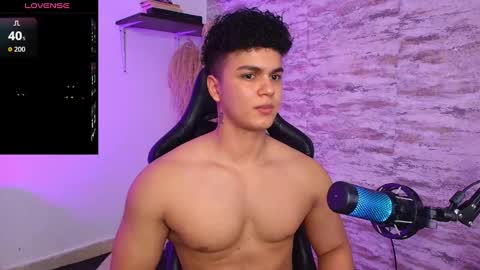 Snapshot of edward__clarck chatting on 10/11/25, 12:21 EDWARD CLARCK online show from 10/11/25, 12:21