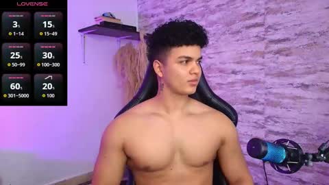 Snapshot of edward__clarck chatting on 10/12/25, 11:04 EDWARD CLARCK online show from 10/12/25, 11:04