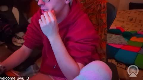 Snapshot of edwarh_01 chatting on 03/06/26, 10:28 Alex online show from 03/06/26, 10:28