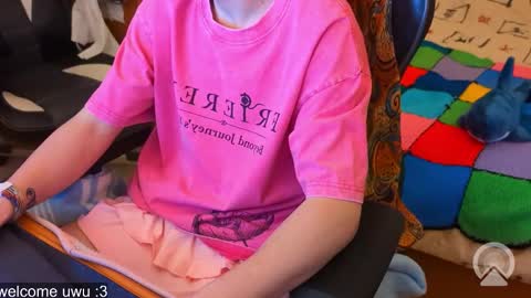 Snapshot of edwarh_01 chatting on 03/24/26, 12:26 Alex online show from 03/24/26, 12:26