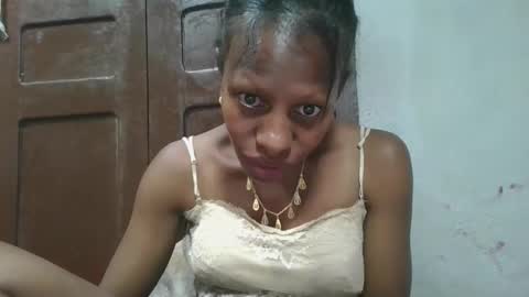 edwige770943 online show from 06/02/26, 08:11