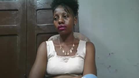 edwige770943 online show from 06/04/26, 05:46