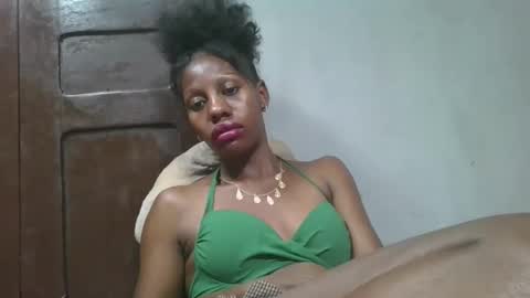 edwige770943 online show from 06/05/26, 07:52