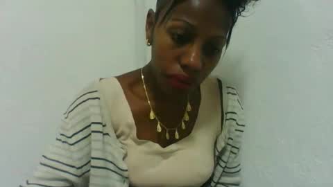 edwige770943 online show from 06/09/26, 04:02