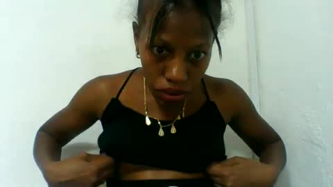 edwige770943 online show from 06/15/26, 04:31