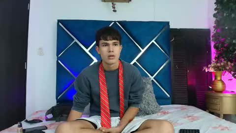 Snapshot of edwinboys chatting on 04/18/26, 12:53 Edwin online show from 04/18/26, 12:53