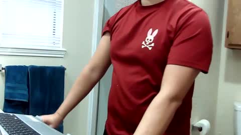 Snapshot of edwins777 chatting on 02/10/25, 08:42 Nicky789 online show from 02/10/25, 08:42