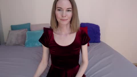 Elena online show from 05/17/26, 02:57