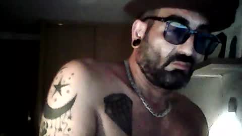 eemmee708927 online show from 07/04/26, 10:38