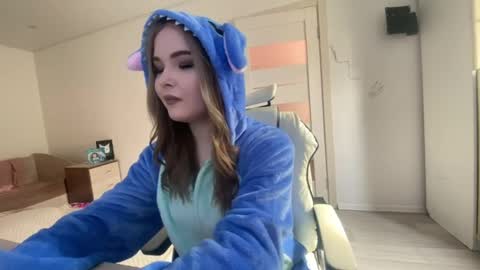 Snapshot of eestipixies chatting on 05/10/26, 06:18 Lili online show from 05/10/26, 06:18