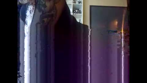 Snapshot of eeveejinxy chatting on 10/07/25, 10:40 eeveejinxy online show from 10/07/25, 10:40