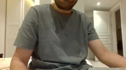 Snapshot of efen0502 chatting on 01/30/25, 06:32 Naughty Boy online show from 01/30/25, 06:32