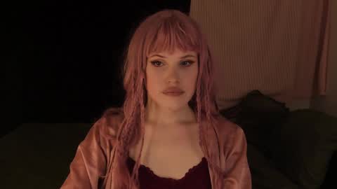 Effie Mur online show from 12/01/24, 06:19