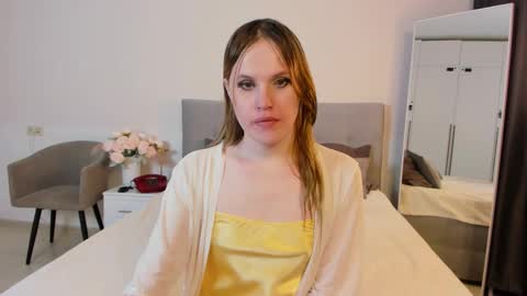 Effie Mur online show from 11/13/25, 05:39