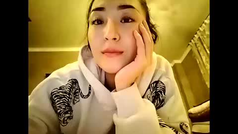 Effy online show from 12/11/24, 12:34