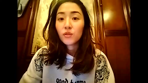 Effy online show from 12/20/24, 11:21