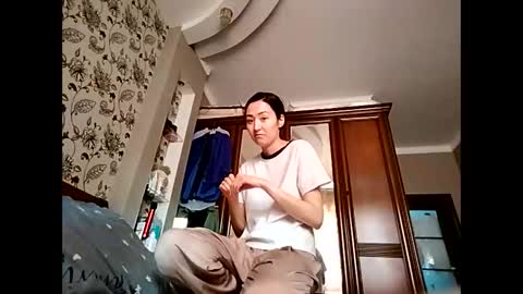 Effy online show from 09/17/25, 11:45