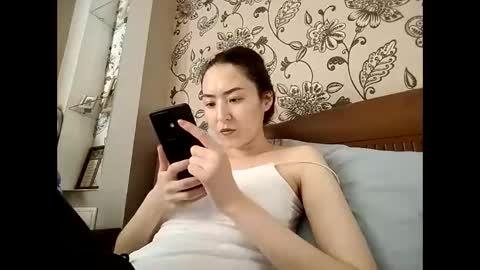 Effy online show from 05/10/26, 10:53